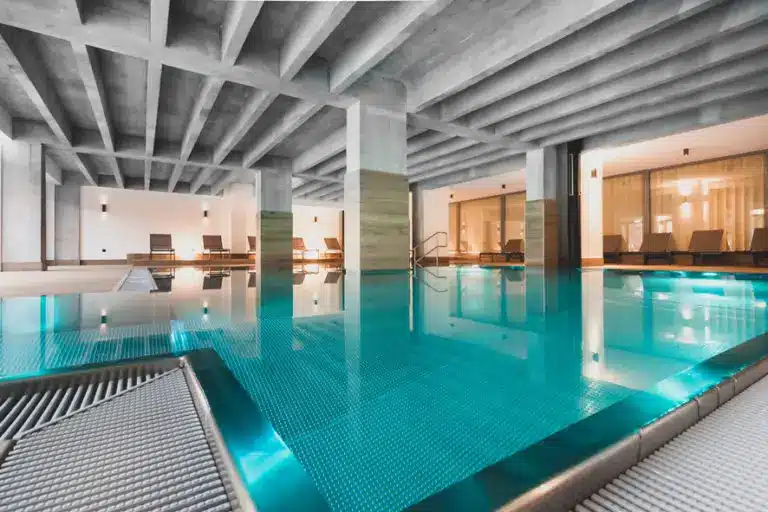 Mariandl am Meer indoor Schwimmbad
